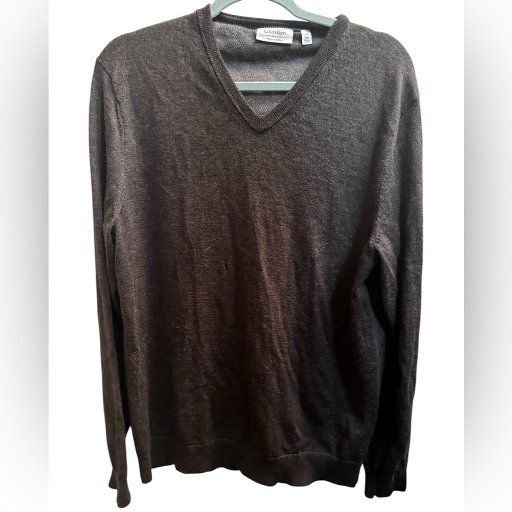 CALVIN KLEIN EXTRA FINE MERINO WOOL Gray Men’s Size L V-Neck Long Sleeve Luxury